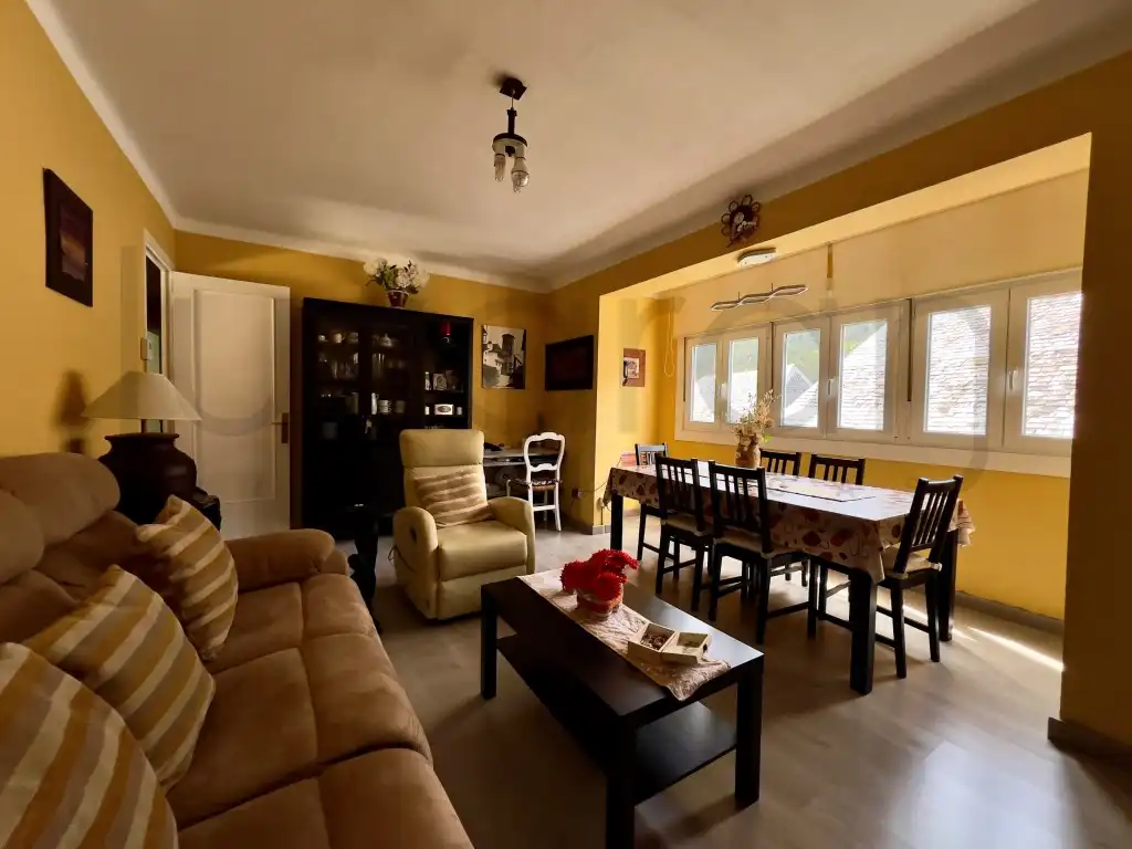 Sala d'estar de Casa o xalet en venda en Vielha e Mijaran amb Balcó