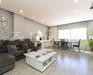 Living room of Flat for sale in Sabadell  with Air Conditioner, Heating and Parquet flooring