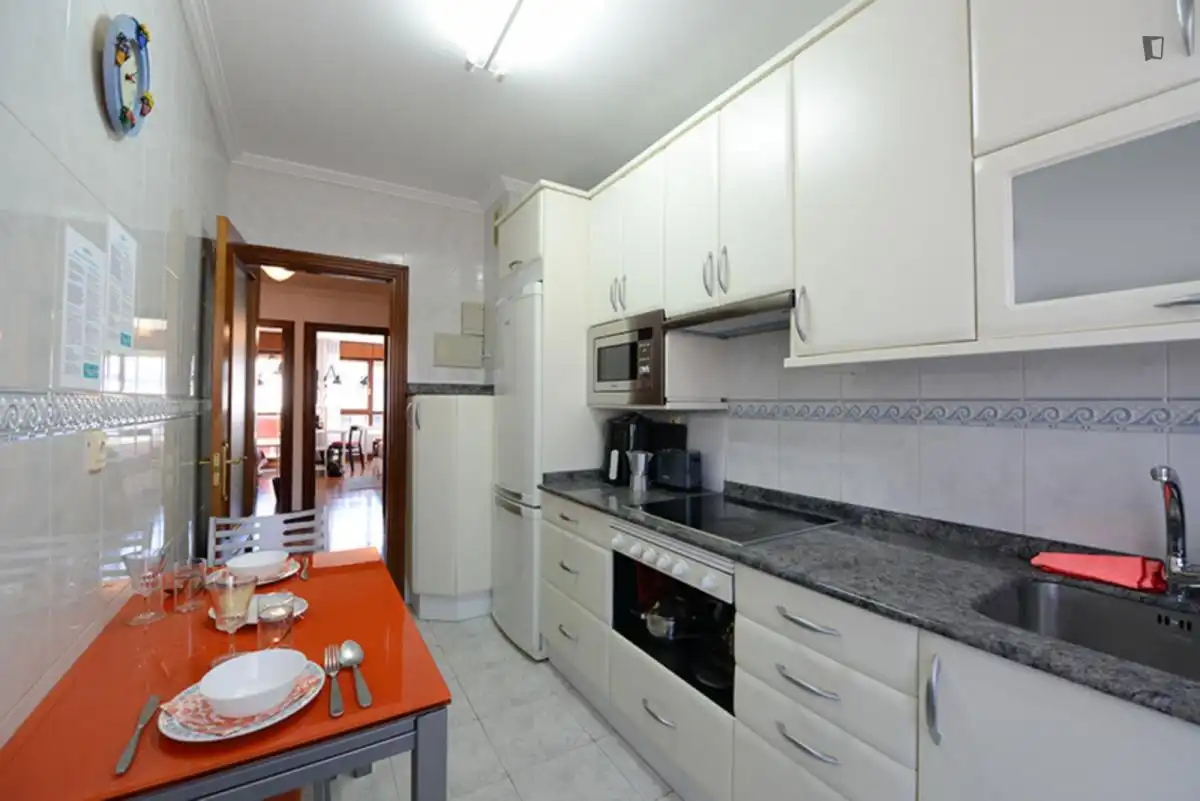 Room in Bolueta