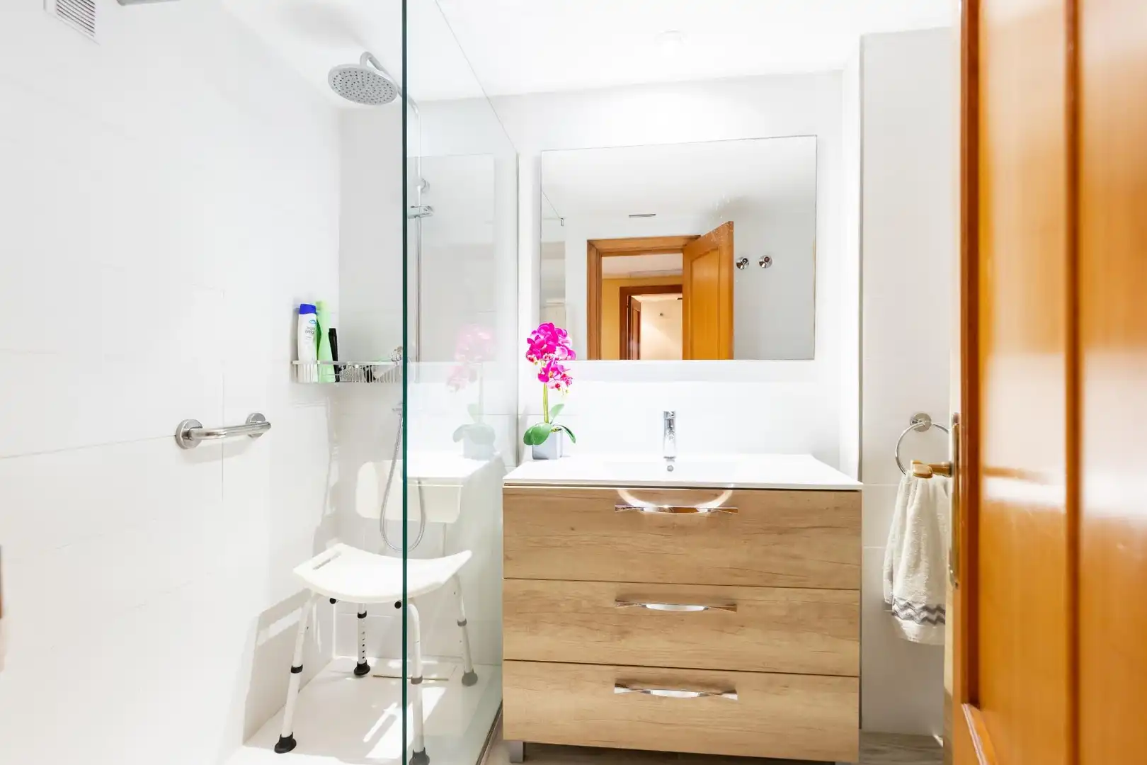 Bathroom of Flat for sale in  Palma de Mallorca  with Air Conditioner, Heating and Private garden