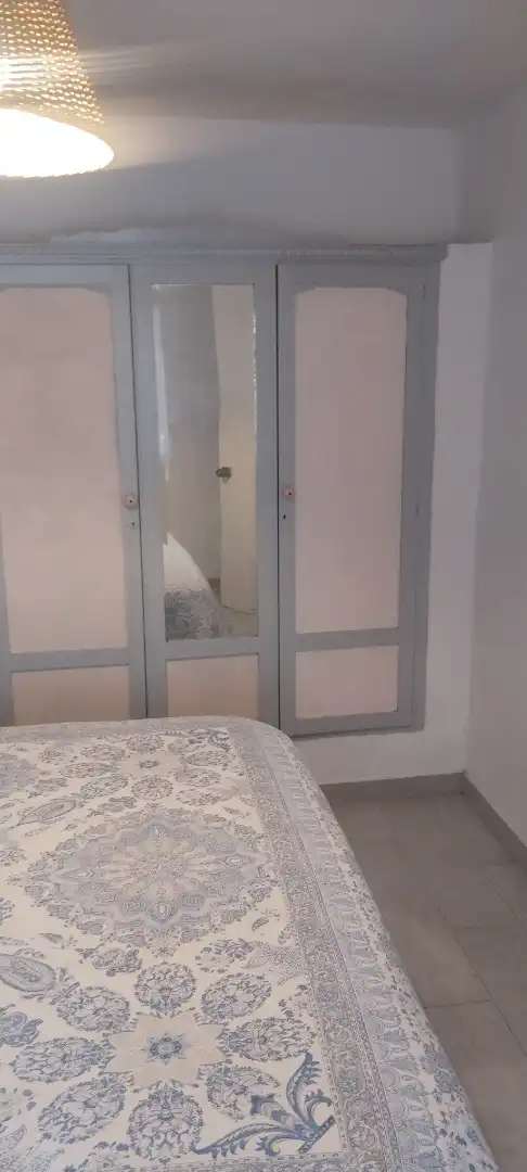 Schlafzimmer von Erdgeschoss zur Miete in Ribadesella mit Möbliert, Ofen und Waschmaschine