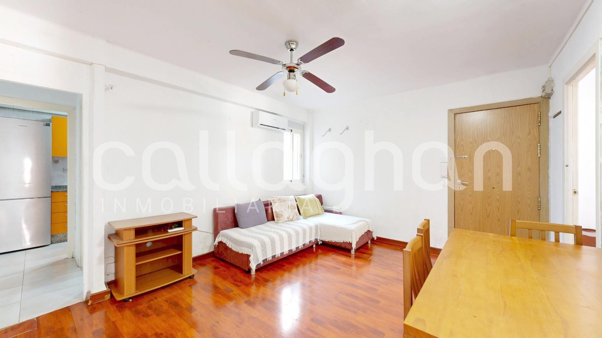 Bedroom of Flat for sale in  Valencia Capital  with Air Conditioner and Furnished