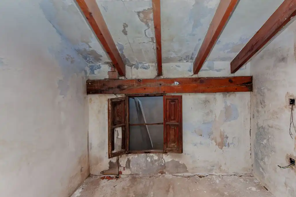 Buildings for sale in Sellent