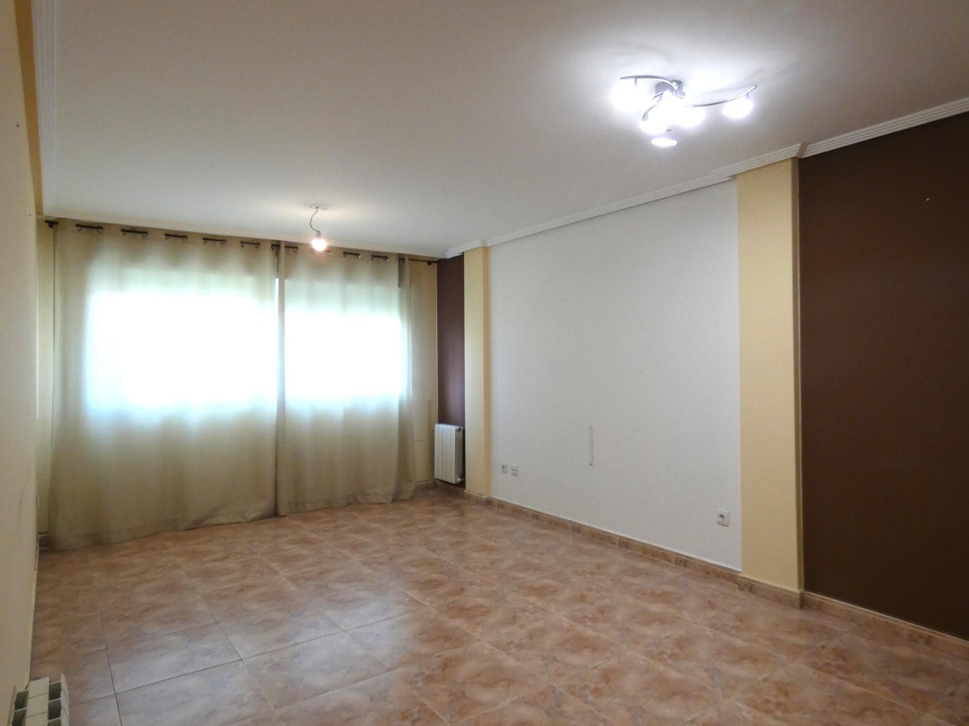 Wohnung miete in Utebo mit Heizung und Abstellraum