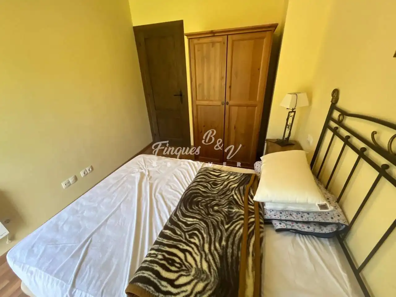 Habitación de Piso en venta en Alp con Calefacción, Parquet y Trastero
