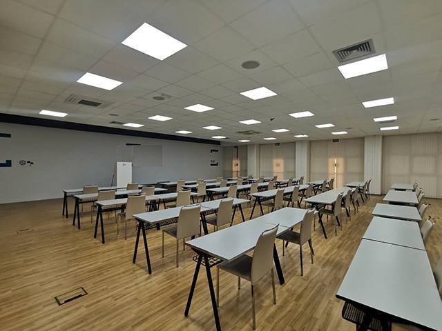 Oficina en Alquiler en N/A en Triana Oeste