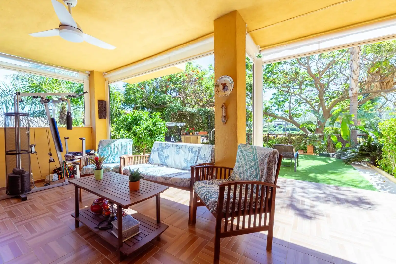 Bajo con piscina en venta en Elviria - Cabopino