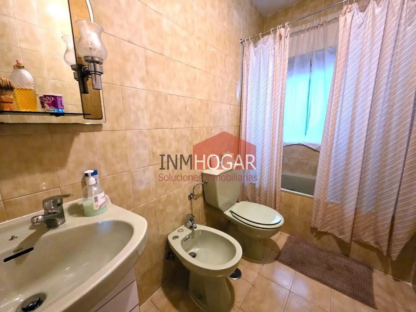 Baño de Casa o chalet en venta en Navalosa con Calefacción, Terraza y Amueblado