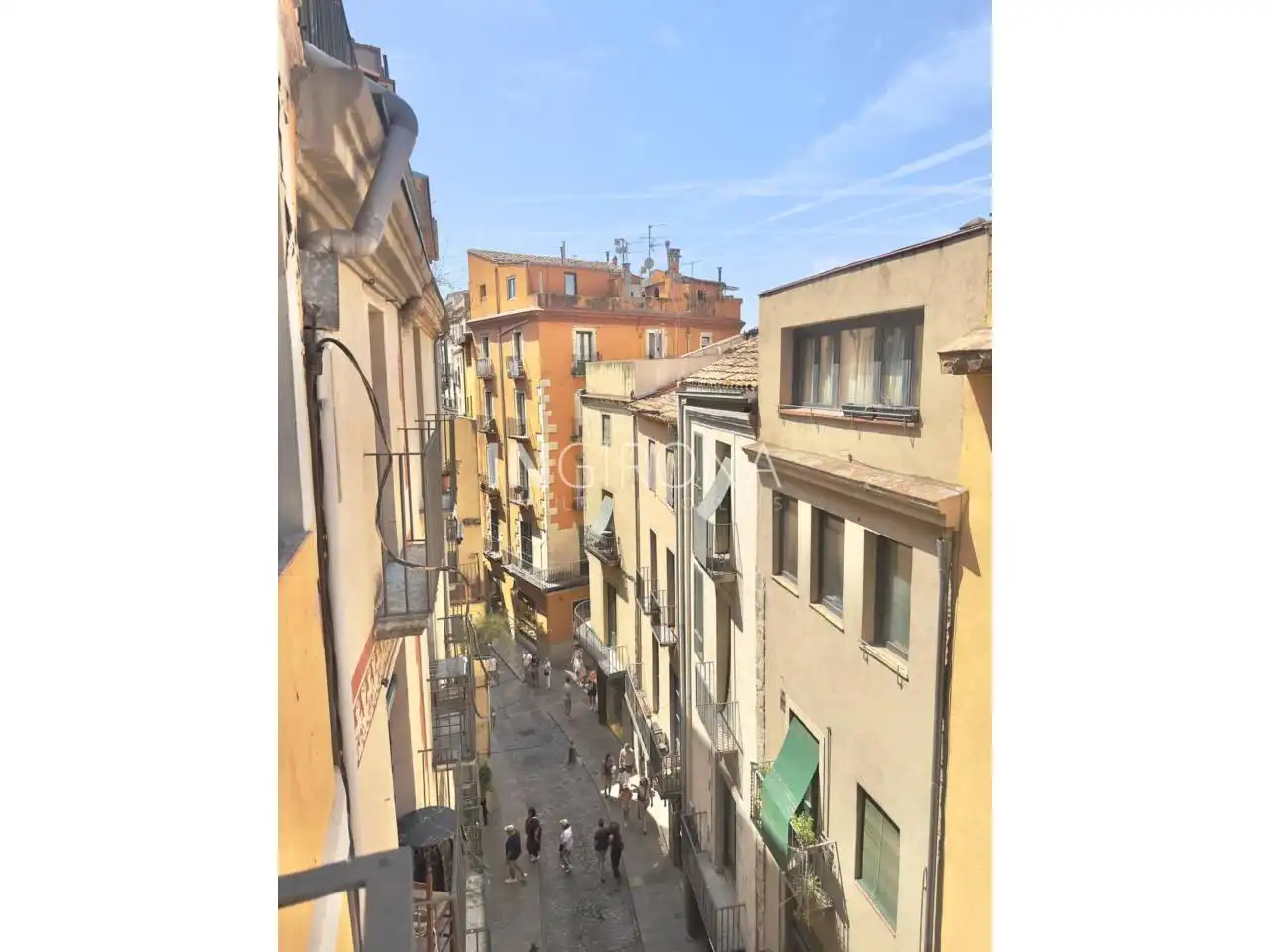 Vista exterior de Piso de alquiler en Girona con Calefacción, Amueblado y Balcón