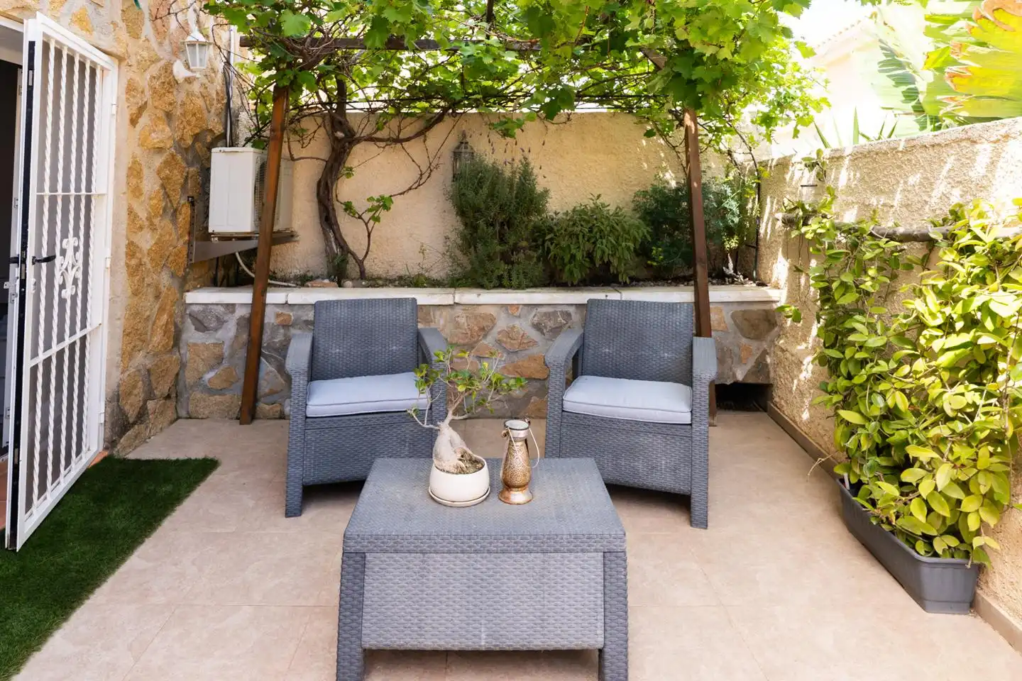 Terrasse von Haus oder Chalet zum Verkauf in Santa Pola mit Klimaanlage, Privatgarten und Terrasse