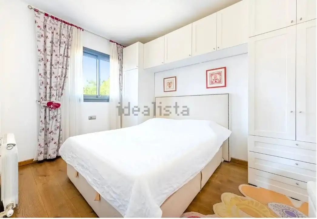 Dormitori de Casa adosada en venda en Cambrils amb Aire condicionat, Calefacció i Jardí privat