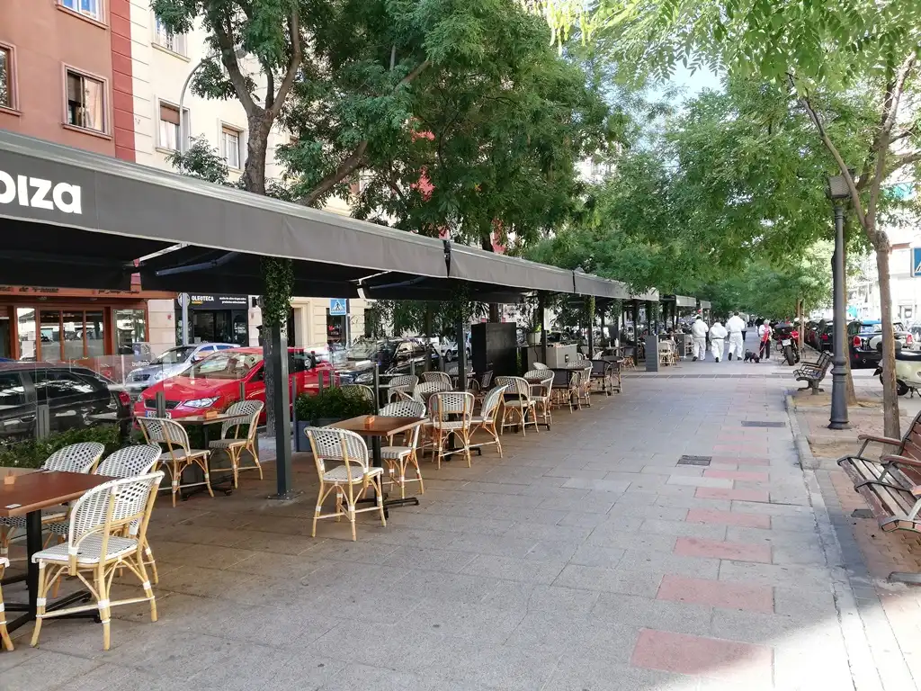 Außenansicht von Wohnung zum Verkauf in Madrid mit Klimaanlage, Heizung und Parkett