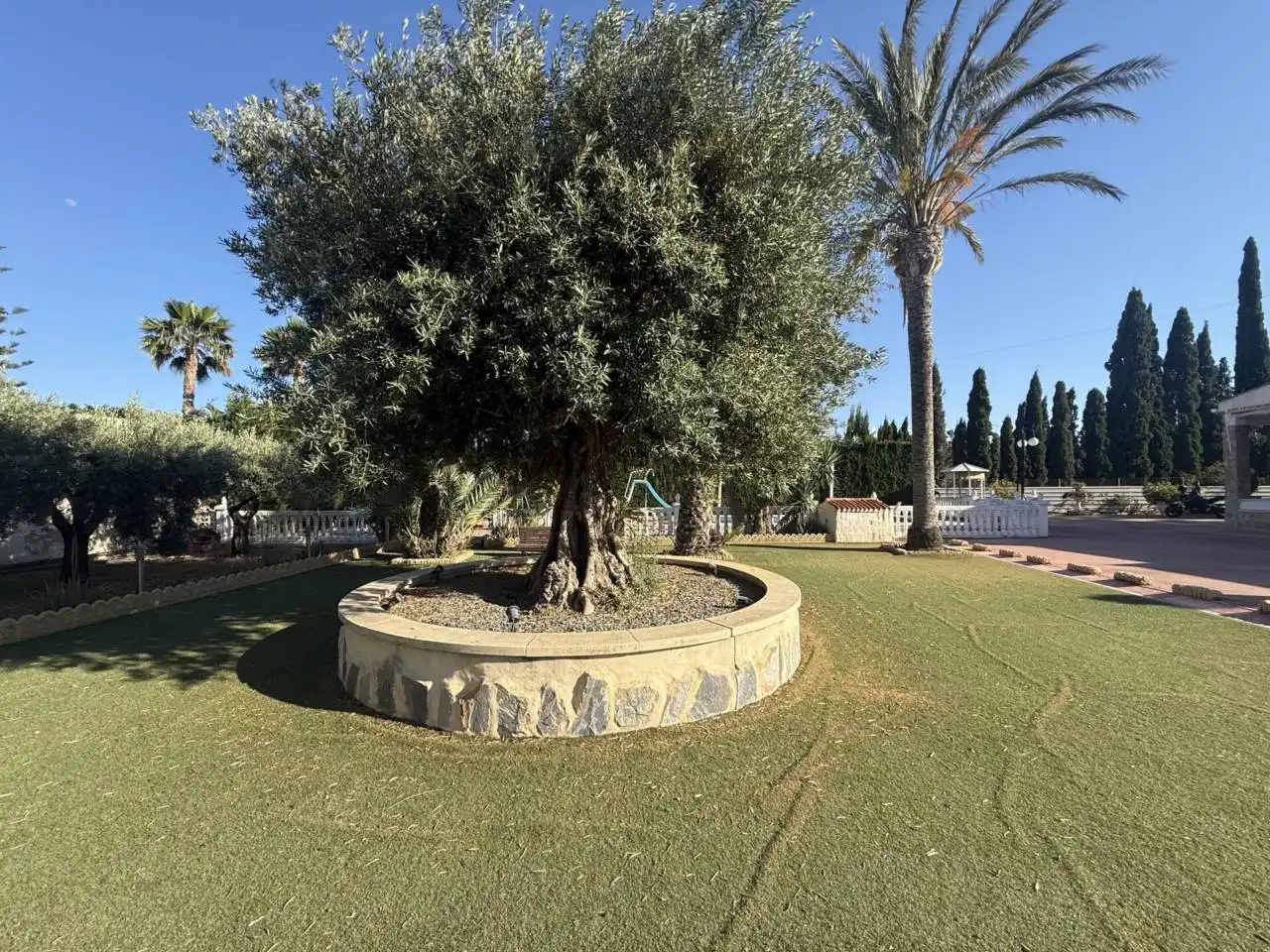 Jardín de Casa o chalet en venta en Elche / Elx con Aire acondicionado, Calefacción y Jardín privado
