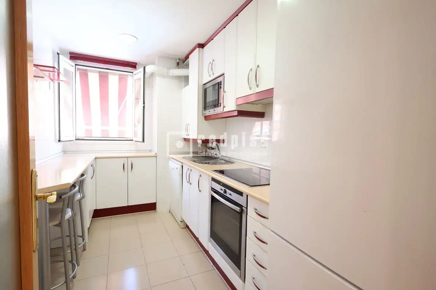 Kitchen of Duplexes for sale in Madrid  with Air Conditioner, Heating and Private garden
