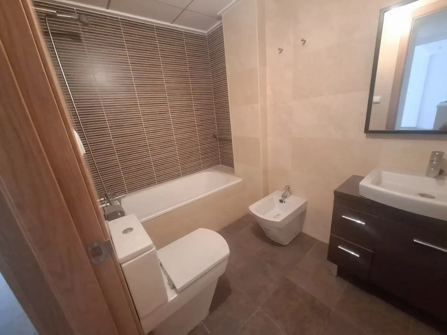 Baño de Piso en venta en Valencia con Aire acondicionado y Horno