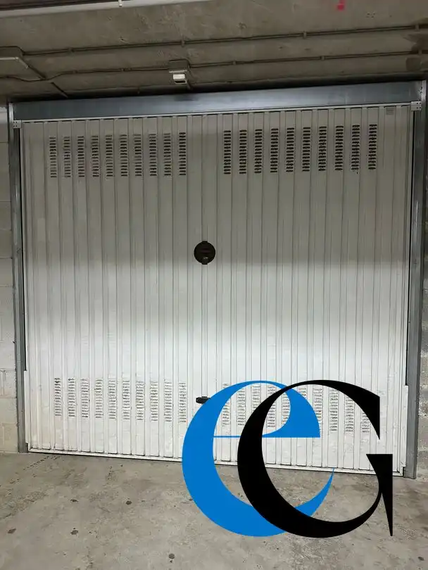 Garage for sale in Orio