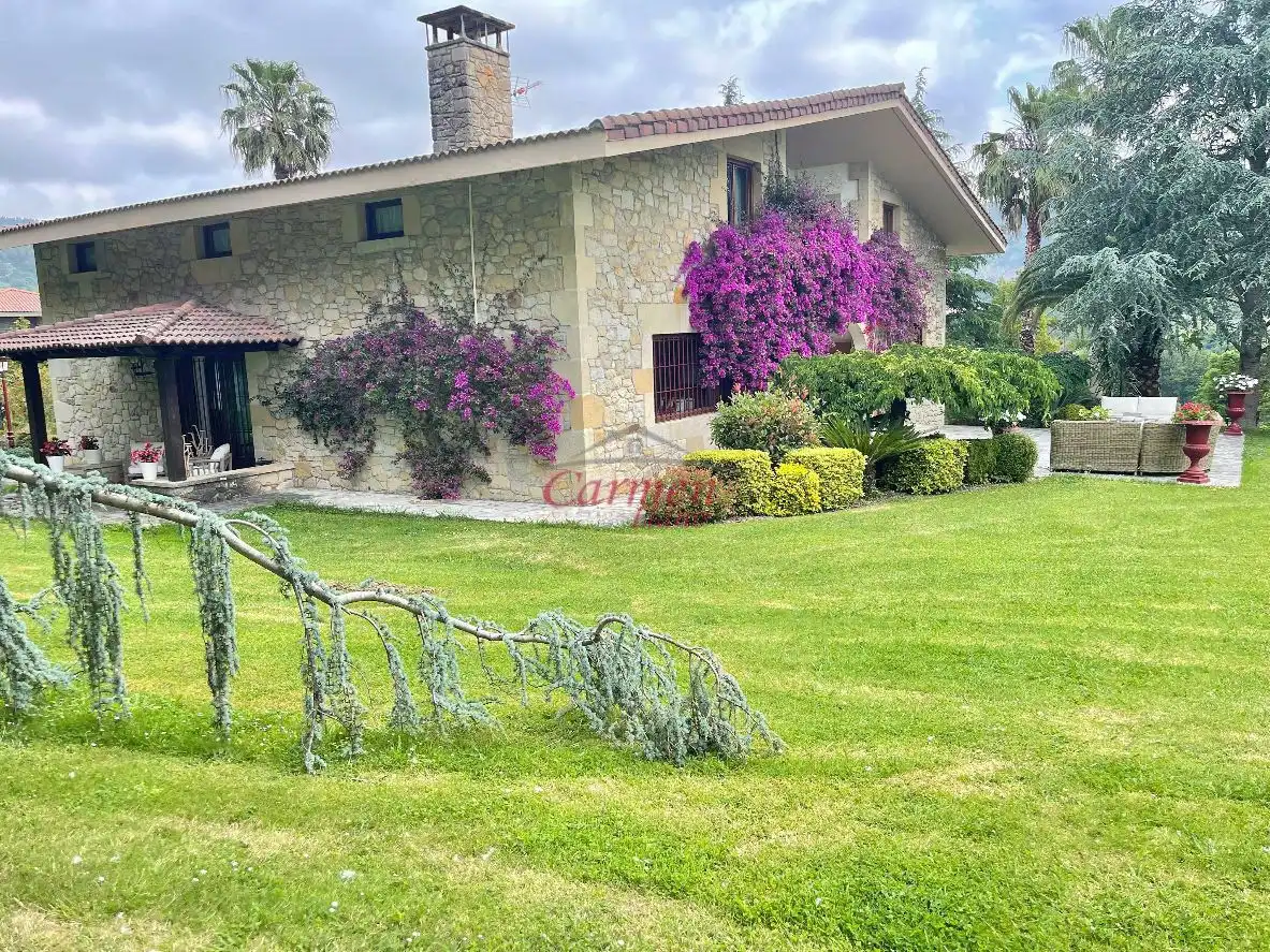 Jardín de Casa o chalet en venta en Loiu con Jardín privado, Terraza y Trastero
