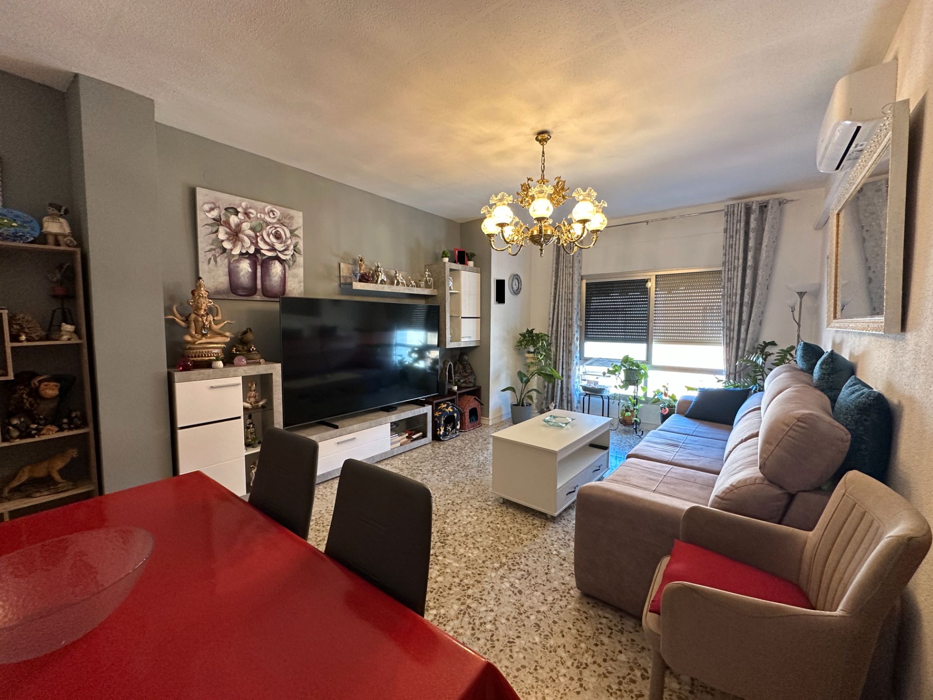 Living room of Flat for sale in Úbeda  with Air Conditioner, Furnished and Balcony