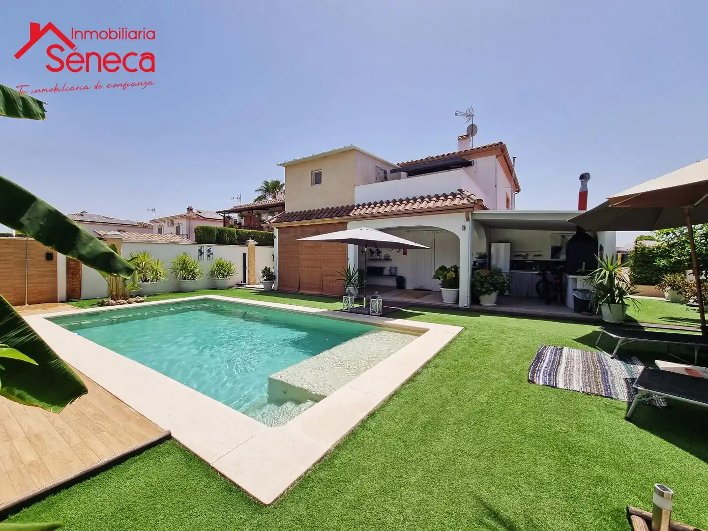 Piscina de Casa o xalet en venda en Córdoba amb Aire condicionat, Calefacció i Terrassa