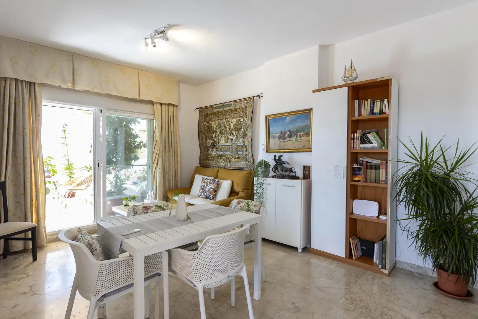 Jardín de Ático en venta en Motril con Terraza, Balcón y Piscina comunitaria