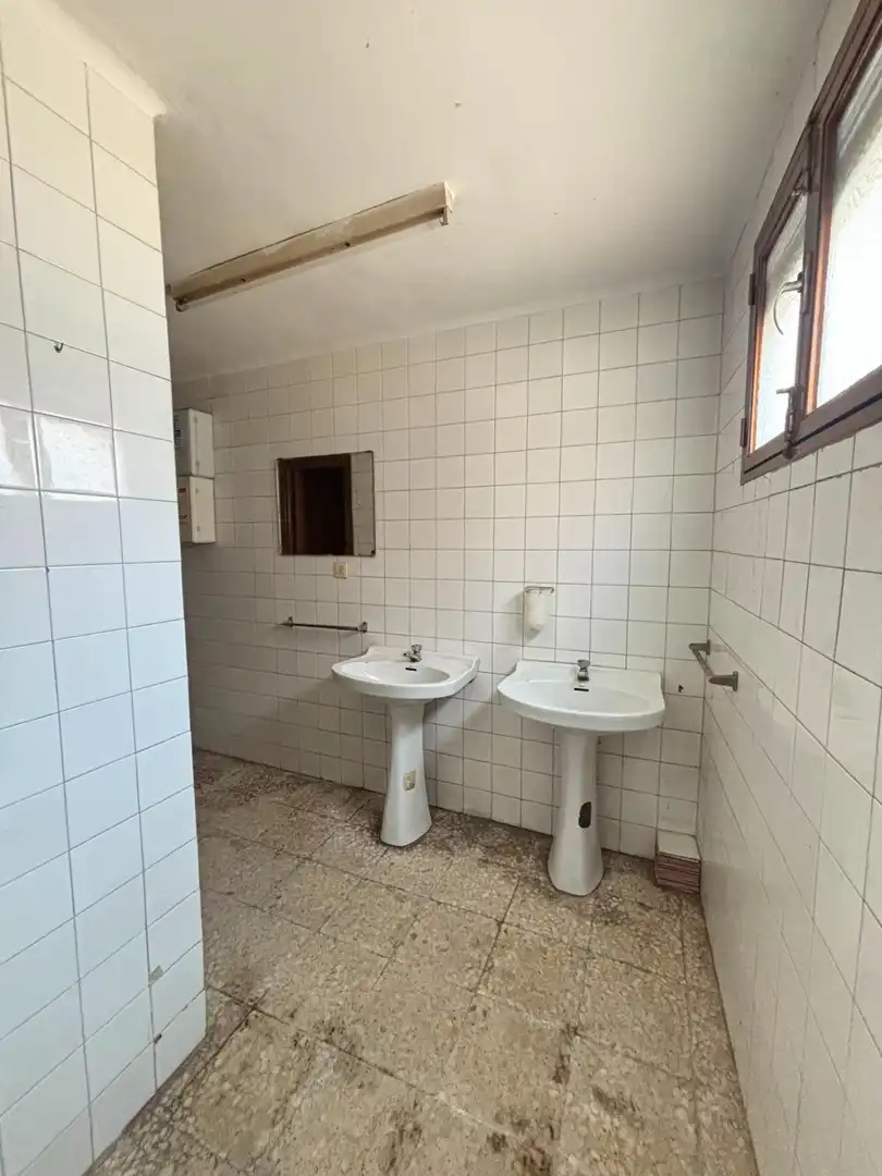 Bany de Terreny industrial en venda en Valdepeñas