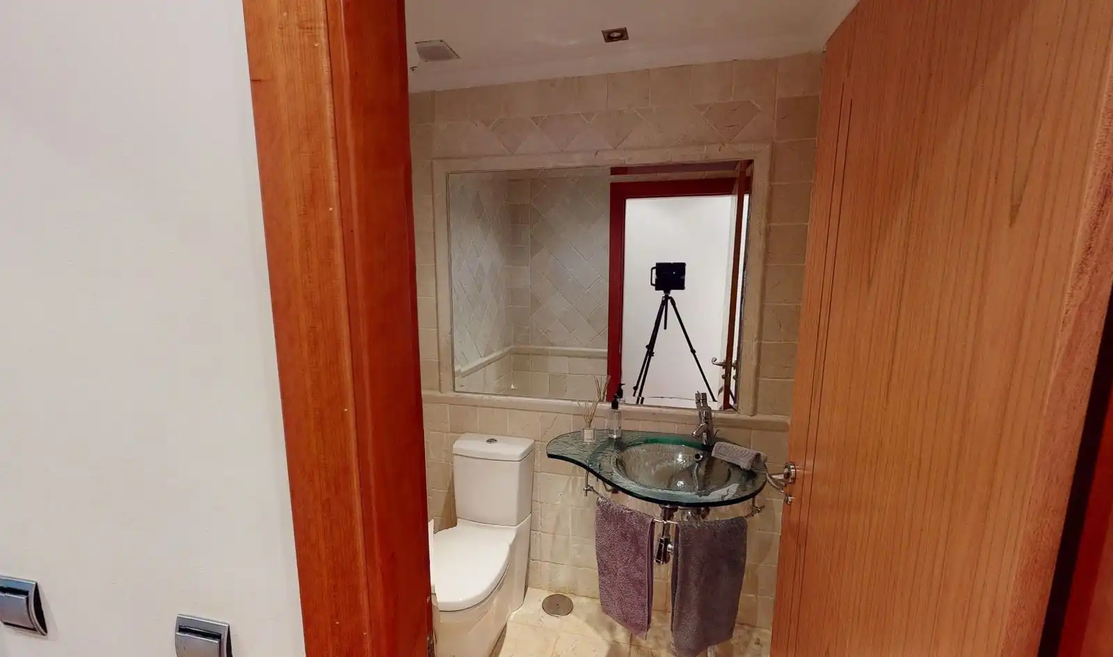 Baño de Apartamento en venta en Marbella con Aire acondicionado, Calefacción y Terraza