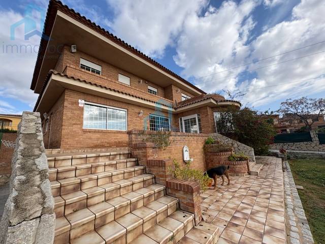 Casa-chalet en Venta en Avenida Josep Sole I Barbera en La Secuita