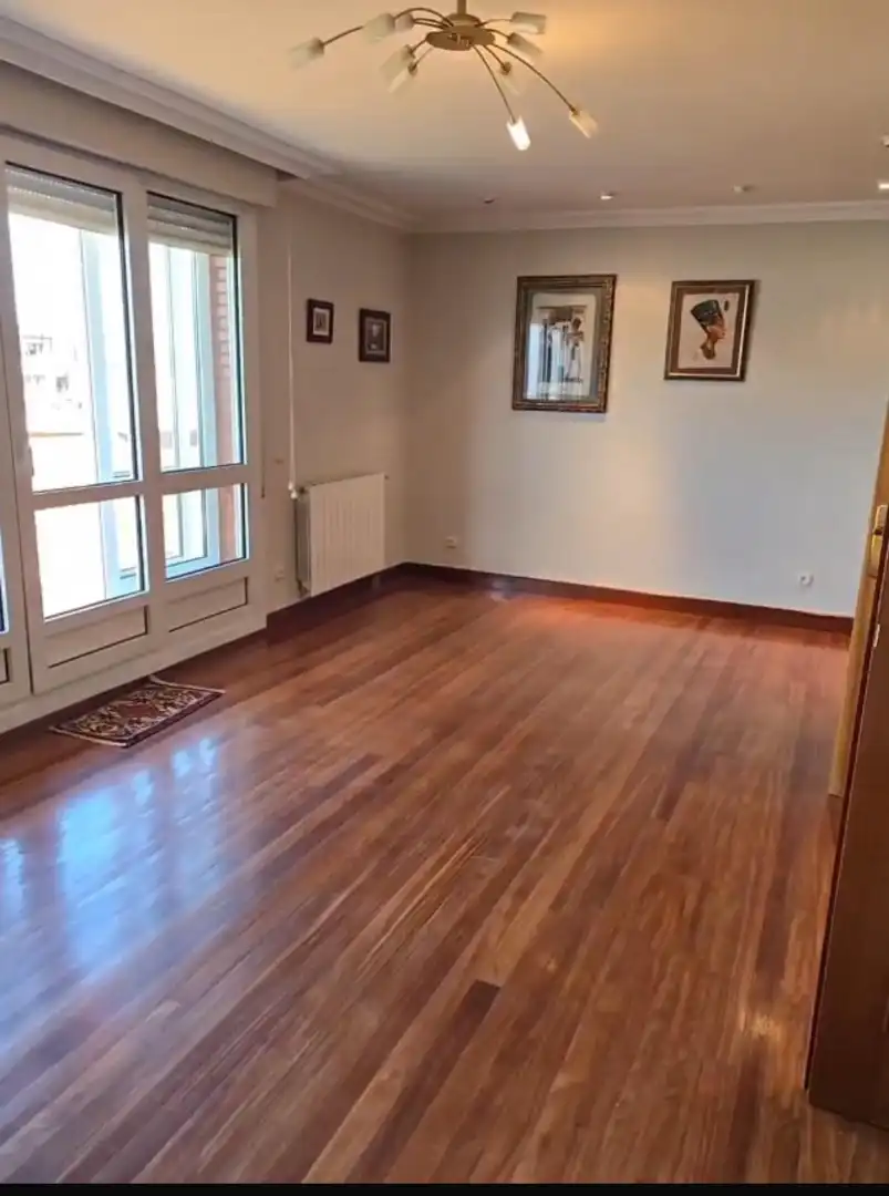 Sala d'estar de Àtic en venda en Getxo  amb Calefacció, Terrassa i Traster