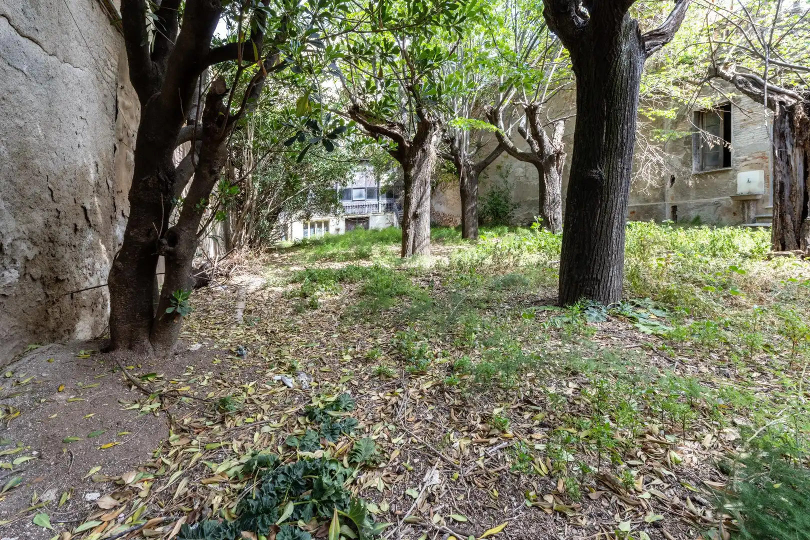 Ground floor for sale in Sabadell  with Private garden and Storage room