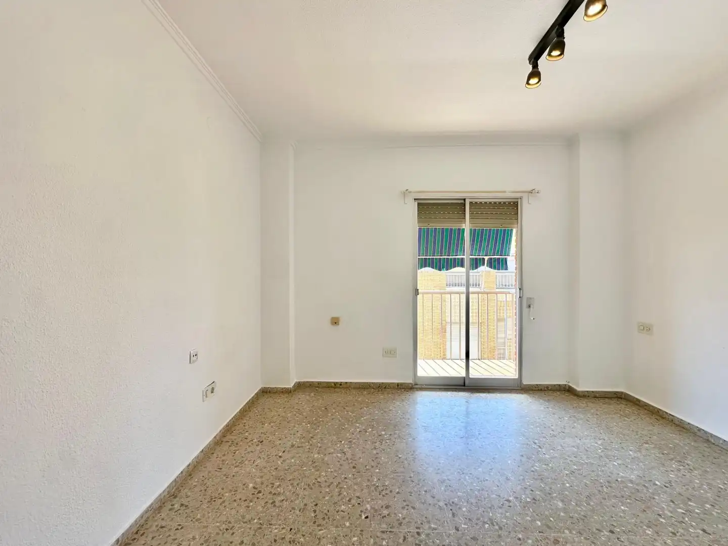 Exterior view of Flat for sale in Carlet  with Balcony