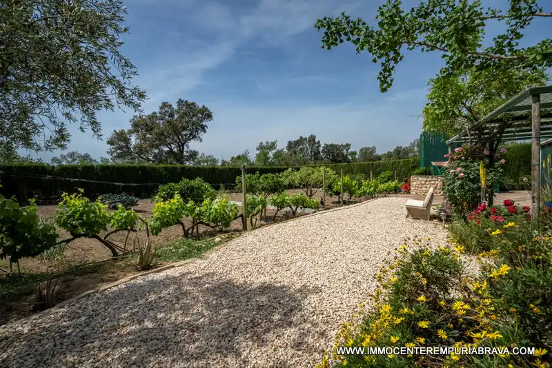 Jardín de Finca rústica en venta en Masarac i Vilarnadal con Aire acondicionado, Jardín privado y Terraza