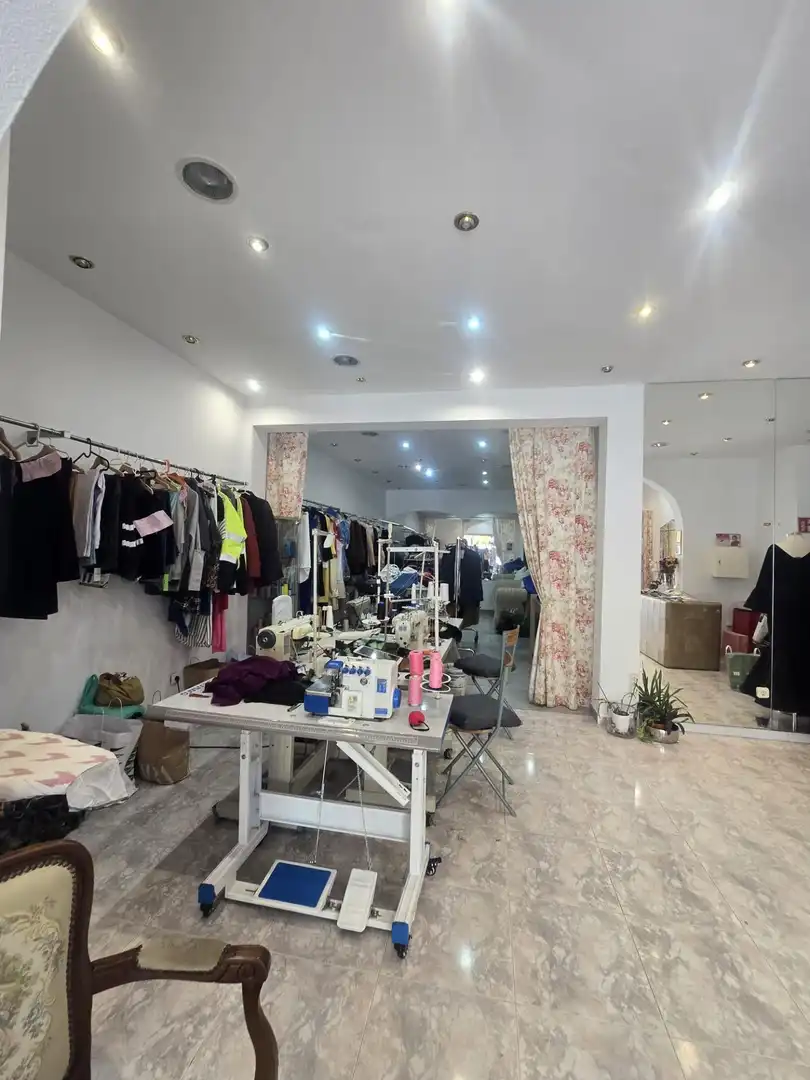 Local en venta en Els Hostalets