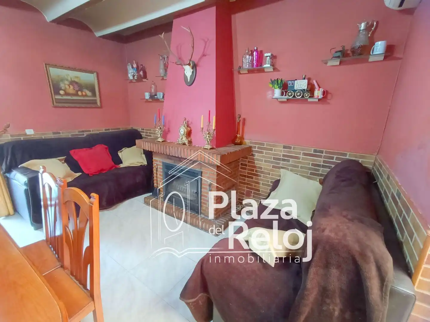 Sala d'estar de Casa o xalet en venda en Talavera de la Reina amb Aire condicionat, Terrassa i Moblat