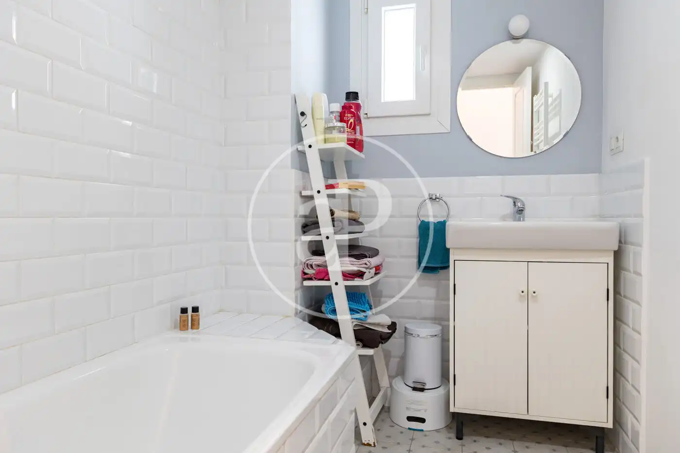 Bathroom of Attic for sale in Barcelona  with Air Conditioner, Heating and Terrace