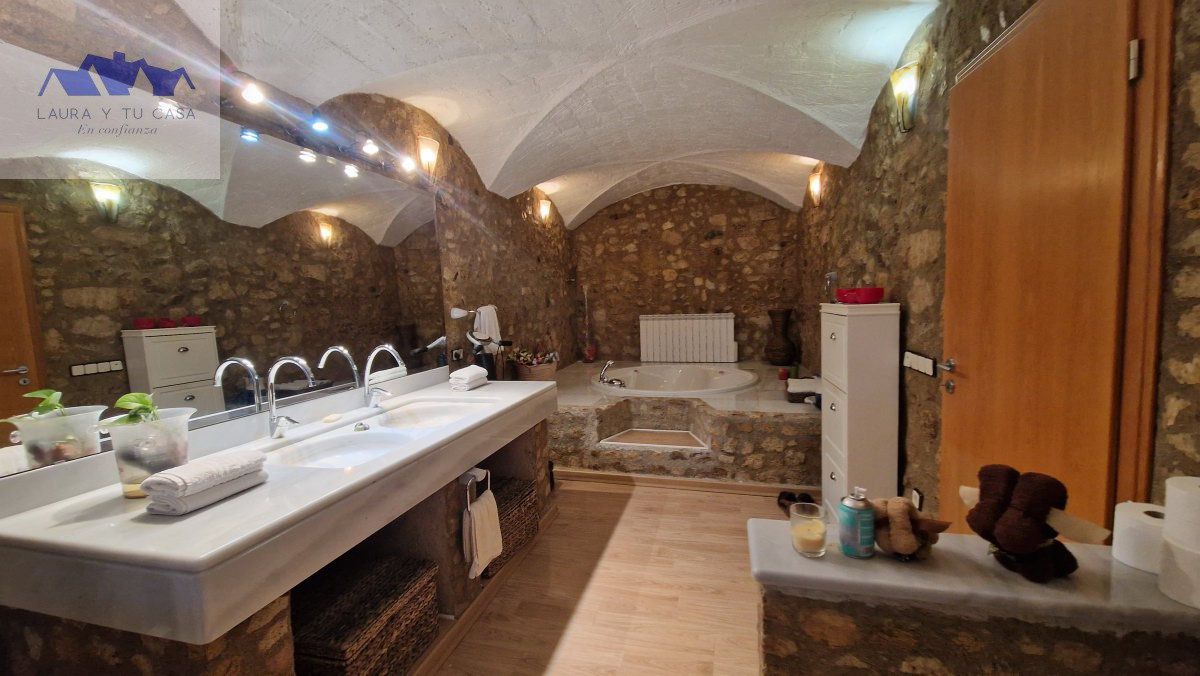 Bathroom of Single-family semi-detached for sale in Palafolls  with Air Conditioner, Heating and Private garden