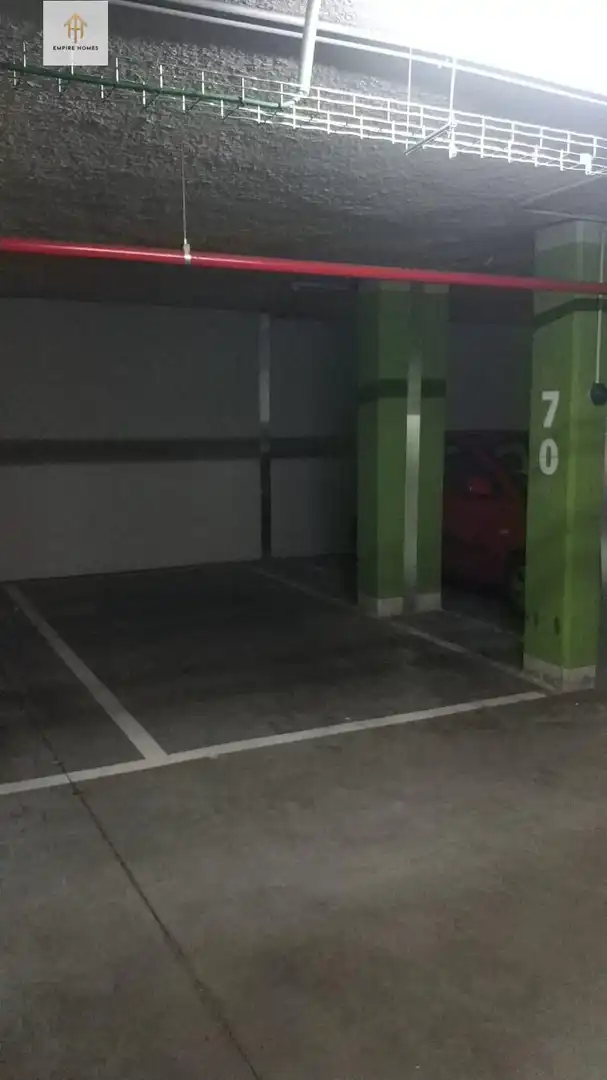 Garaje de alquiler en Las Tablas, Fuencarral - El Pardo, Madrid Capital