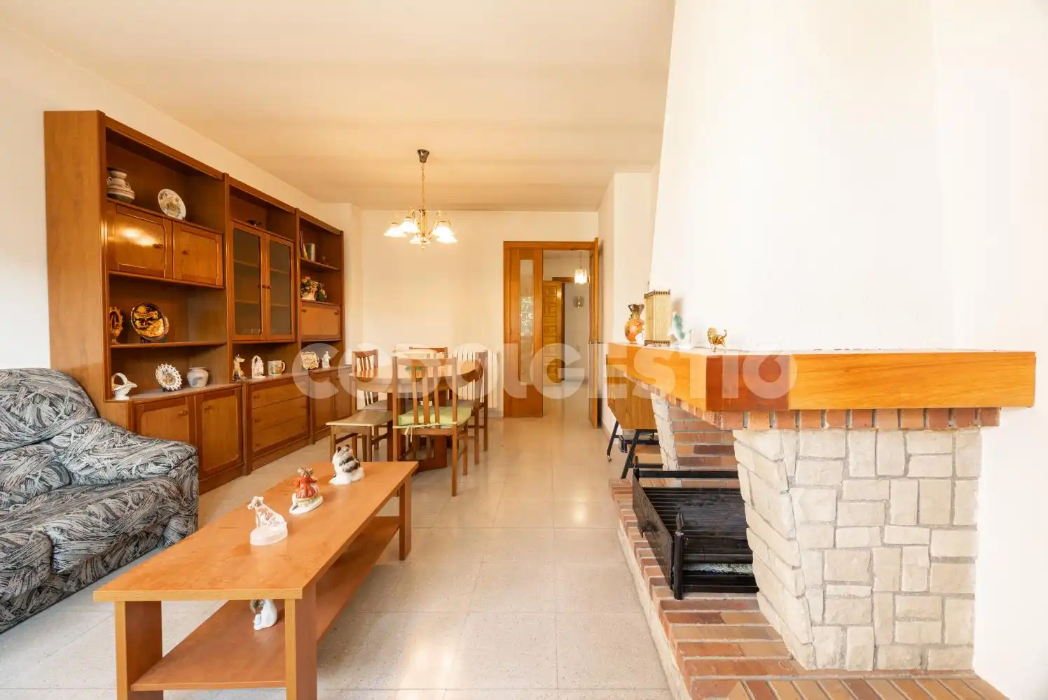 Sala d'estar de Casa o xalet en venda en Torelló amb Terrassa i Balcó