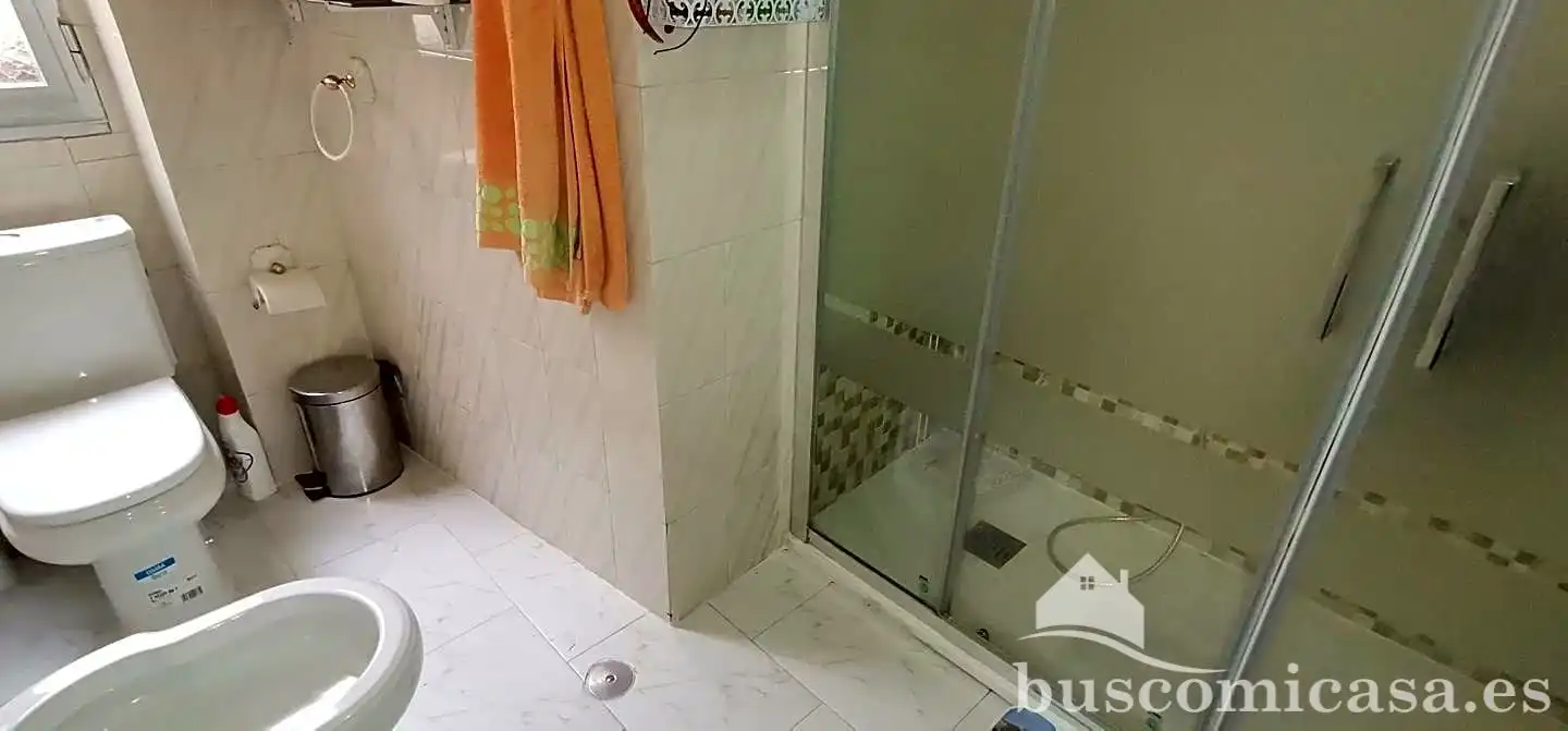 Bany de Pis en venda en Linares amb Aire condicionat, Calefacció i Balcó