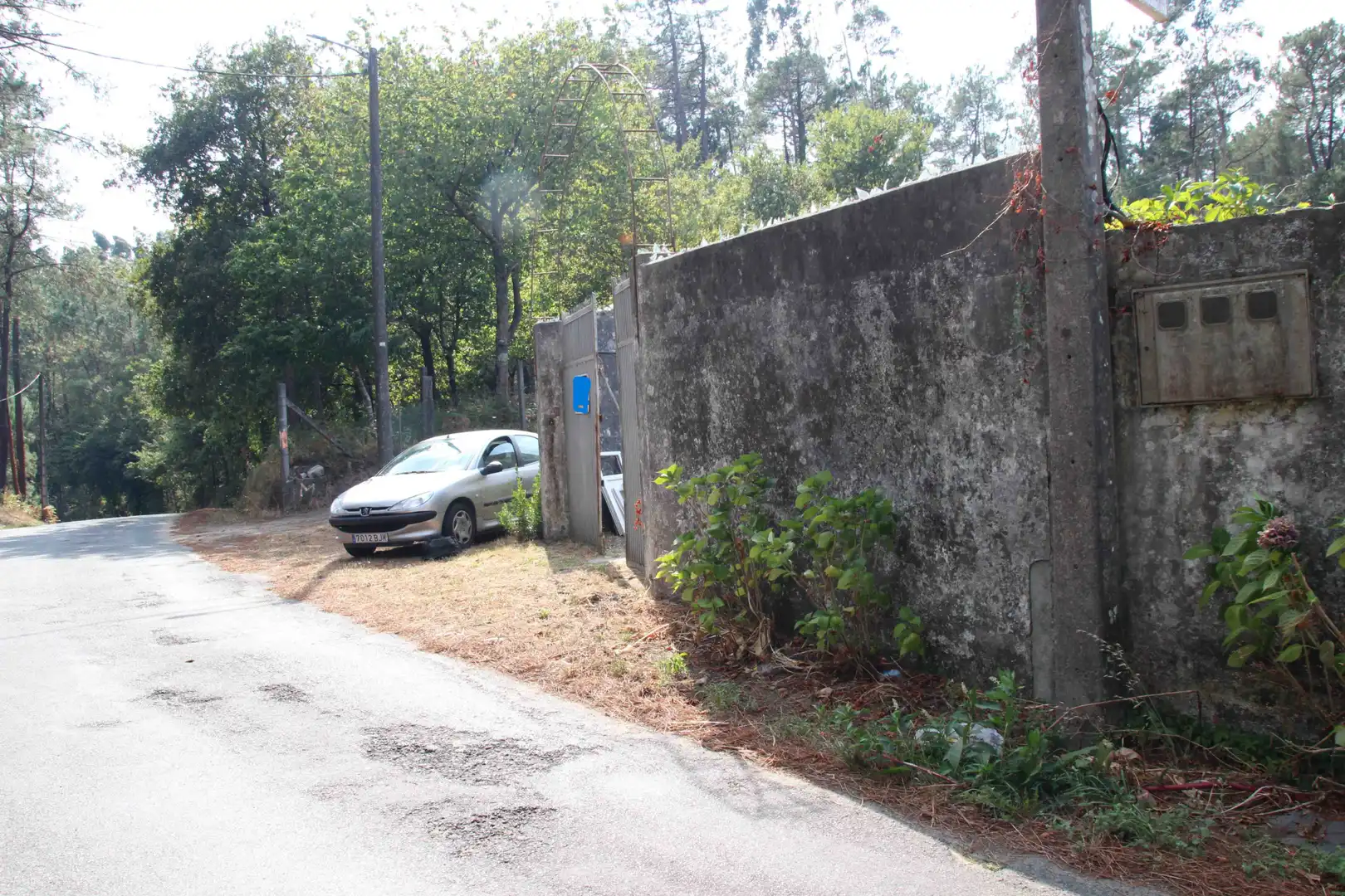 Vista exterior de Nave industrial en venta en Brión