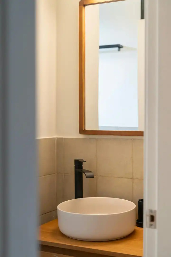 Bathroom of Flat for rent in Barcelona  with Air Conditioner, Furnished and Washing machine