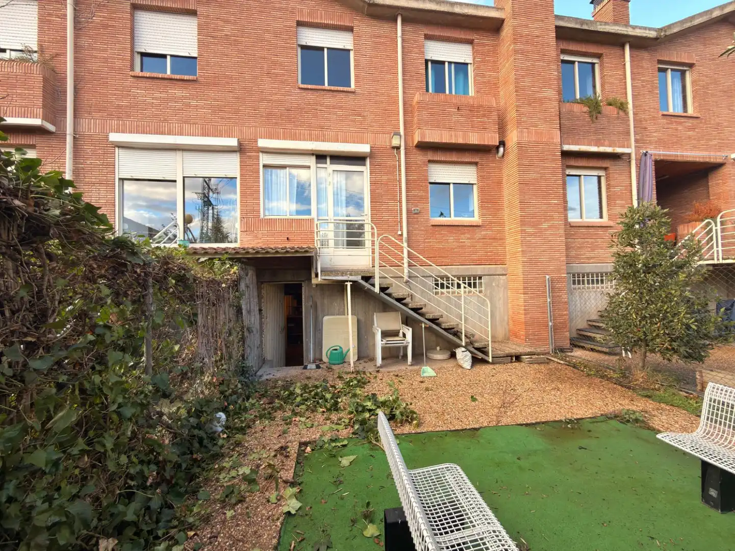 Vista exterior de Casa o chalet en venta en  Logroño con Jardín privado, Terraza y Trastero