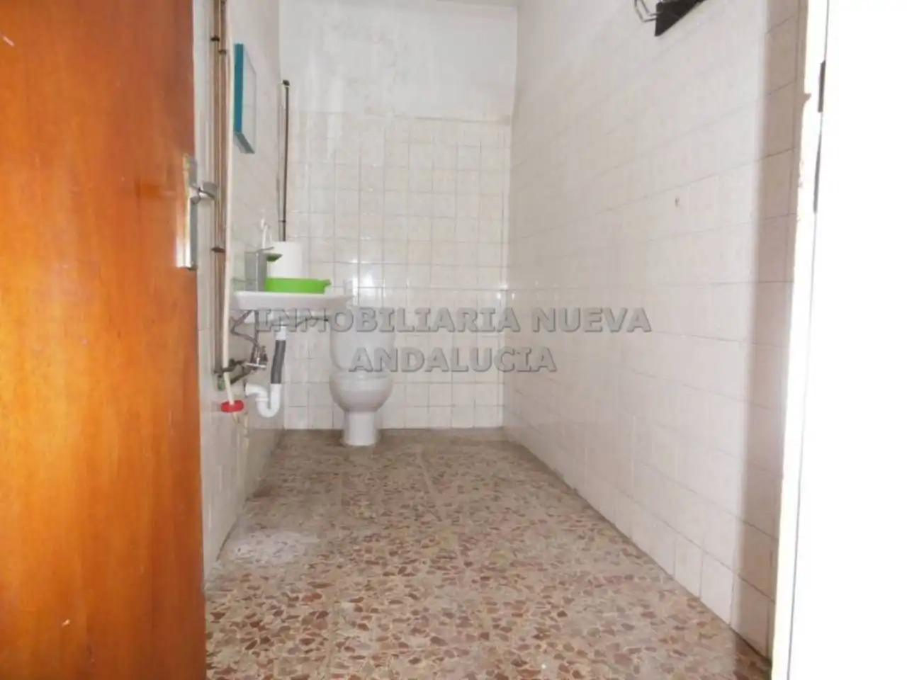 Local comercial de lloguer a Oliveros - Altamira