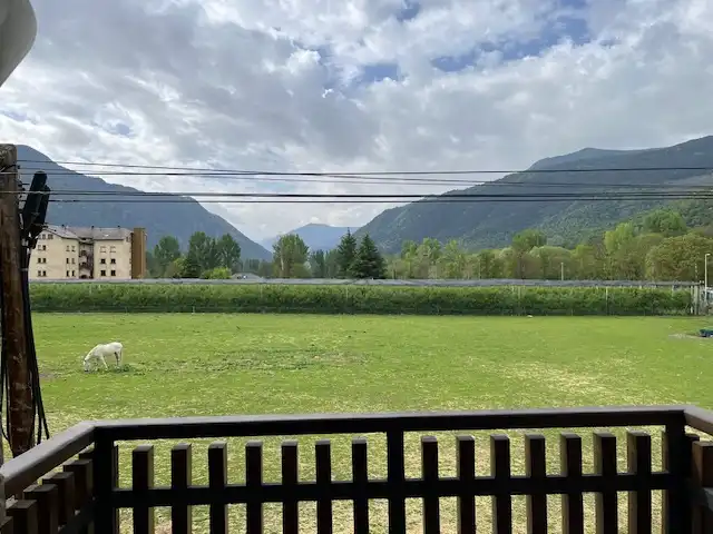 Vista exterior de Apartament en venda en Esterri d'Àneu amb Calefacció, Parquet i Traster