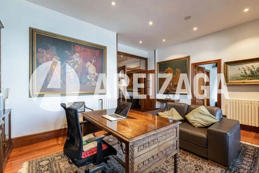 Piso en venta en Donostia - San Sebastián  con Calefacción, Terraza y Balcón