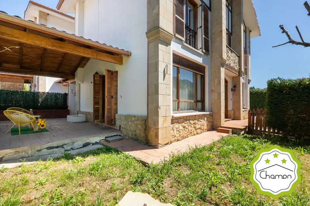 Vista exterior de Casa o xalet en venda en Zeberio amb Calefacció, Jardí privat i Traster