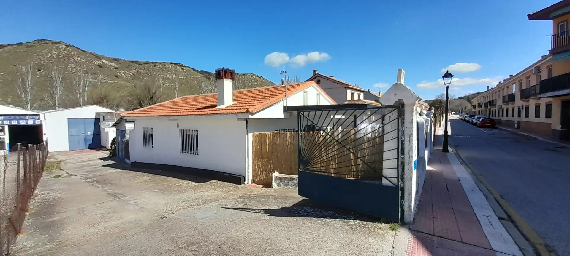Vista exterior de Casa o xalet en venda en Villalbilla pueblo