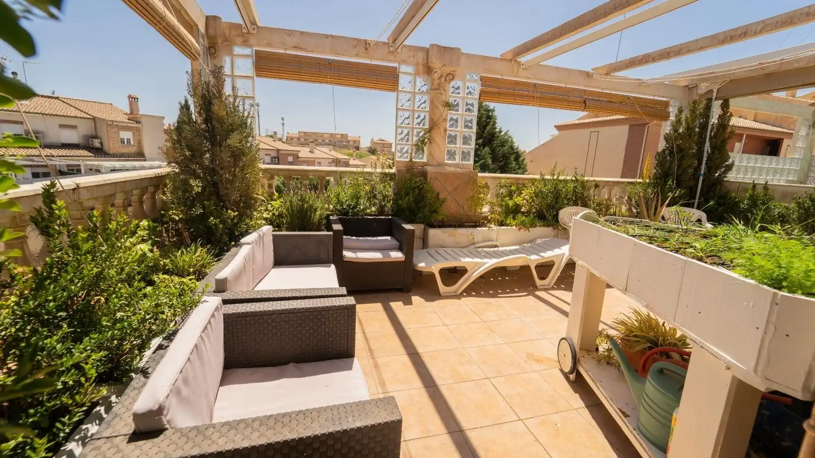 Terraza de Casa o chalet de alquiler en Huétor Vega con Aire acondicionado, Piscina y Amueblado