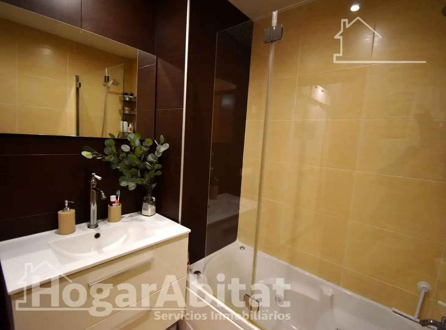 Badezimmer von Wohnung zum Verkauf in Burriana / Borriana mit Parkett, Möbliert und Balkon