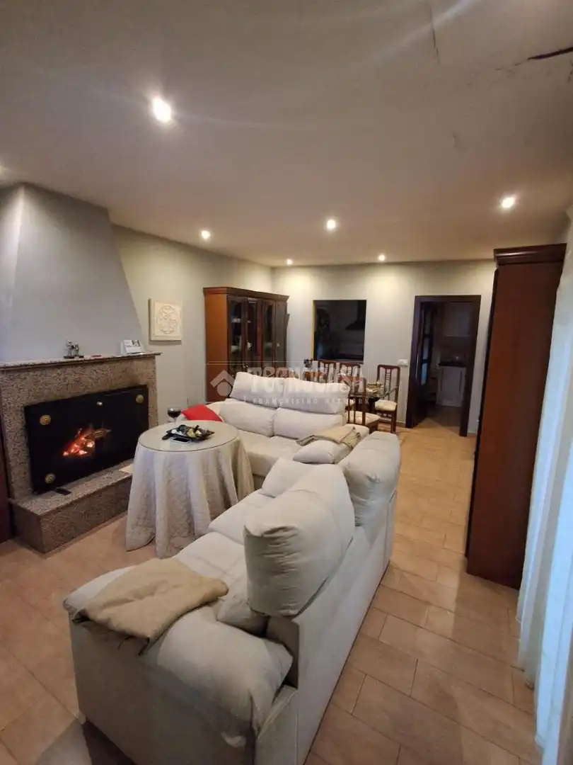 Sala de estar de Casa o chalet en venta en Baeza con Aire acondicionado, Calefacción y Terraza