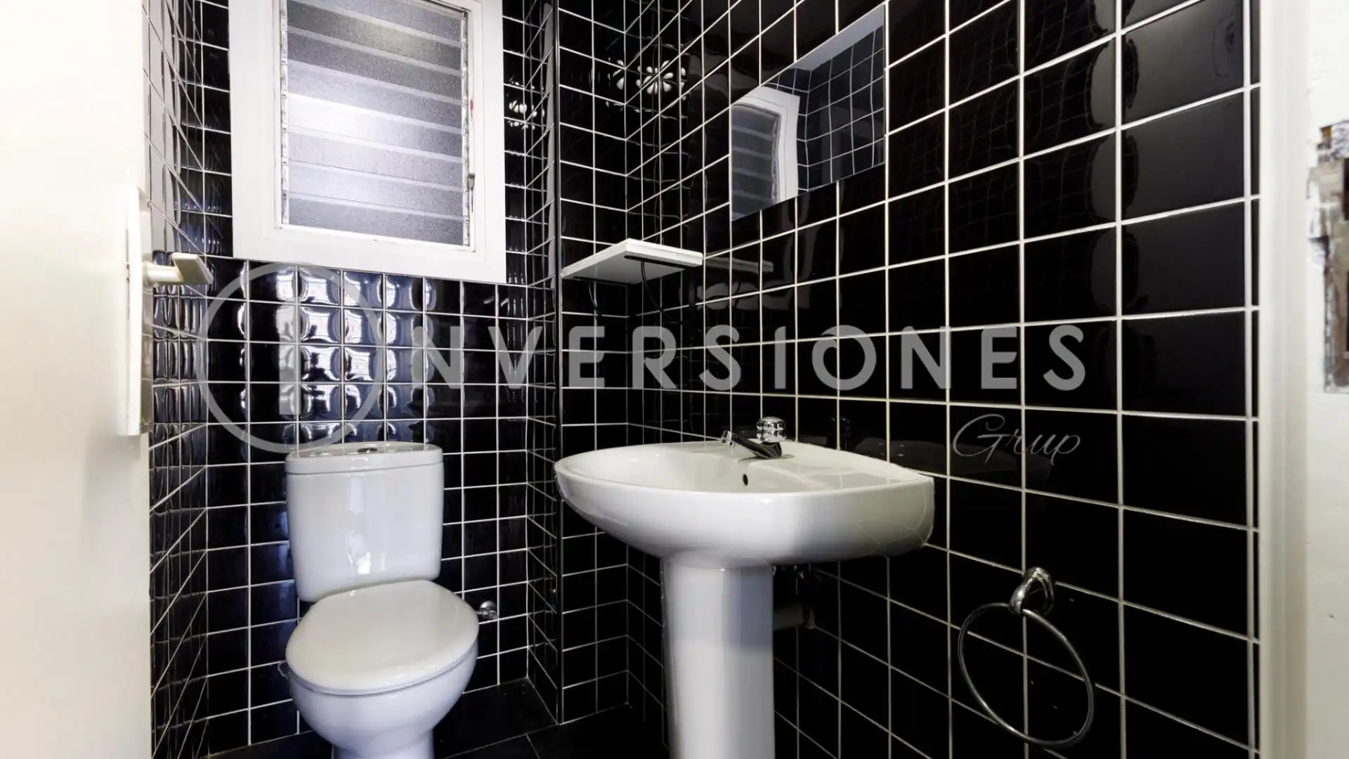Baño de Oficina de alquiler en Barcelona con Aire acondicionado y Calefacción